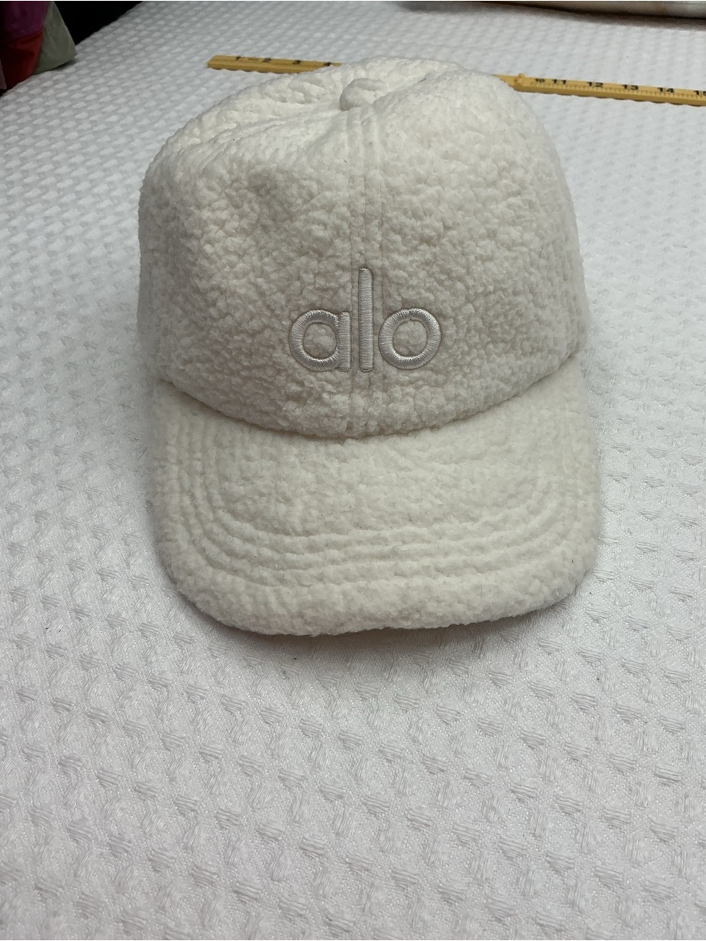 ALO Yoga womens Cream Sherpa Baseball Cap